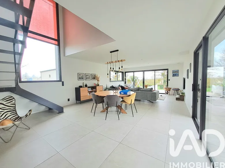 Maison 2 pièces 203 m² · à Pleumeleuc · 202,5 m² · 570 000 €