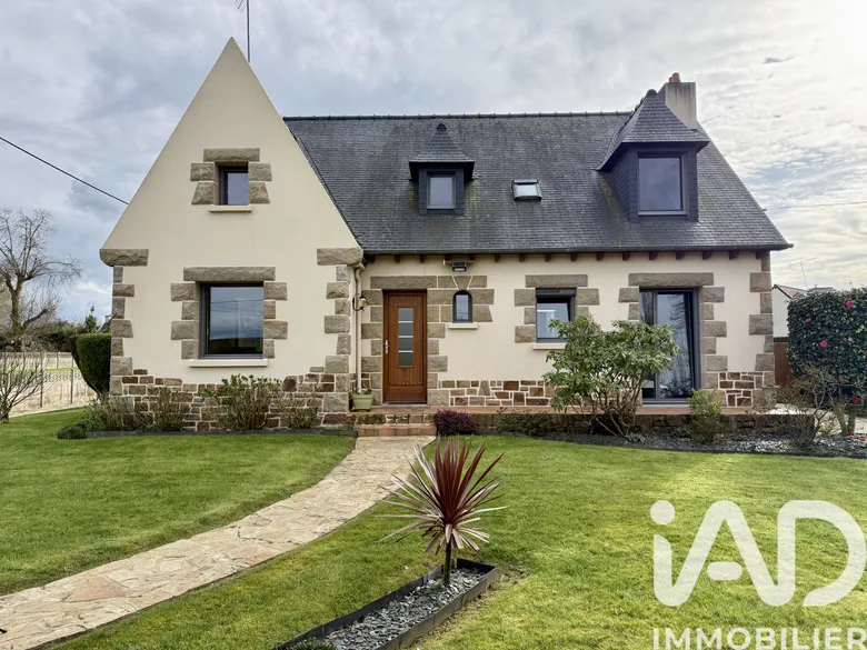 Maison 6 pièces 138 m² · à Lamballe · 138 m² · 345 000 €