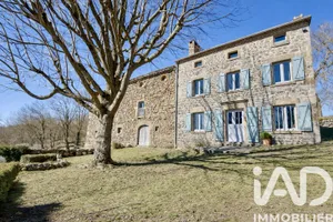 Demeure à SAINT-JEAN-LACHALM (43510)