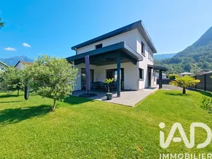 Maison à CLUSES (74300)