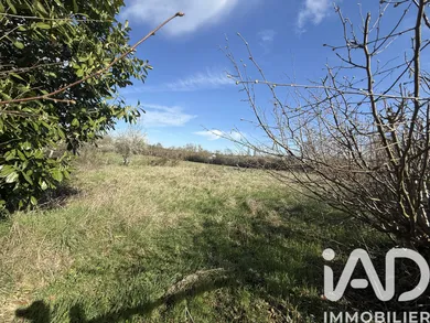 Building plot in Saint-Pierre-le-Moûtier (58240)