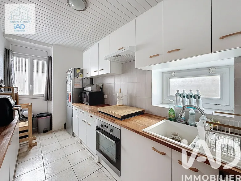 Maison 4 pièces 99 m² · à Saint-Pierre-le-Moûtier · 99,3 m² · 95 000 €