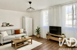 Apartment in Les Ulis (91940)