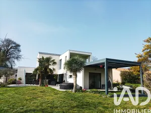 Maison d'architecte à Varzay (17460)