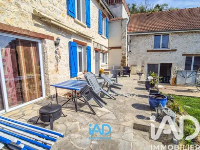 House in Bennecourt (78270)