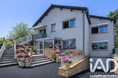 Maison traditionnelle à Sainte-Geneviève-des-Bois (91700)