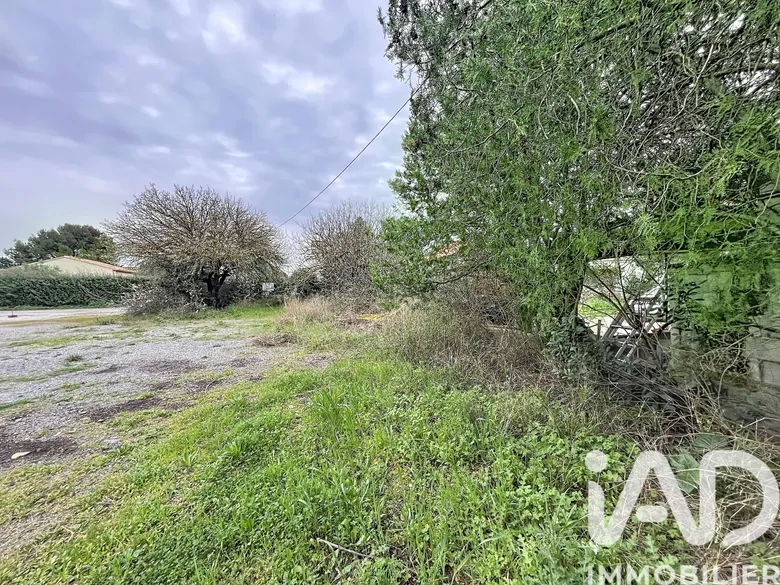 Terrain à Lançon-Provence (13680) · 150 000 €