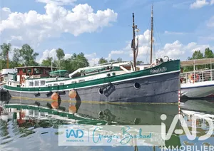 Barge in Verneuil-sur-Seine (78480)