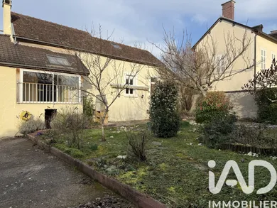 Maison de village à Les Riceys (10340)