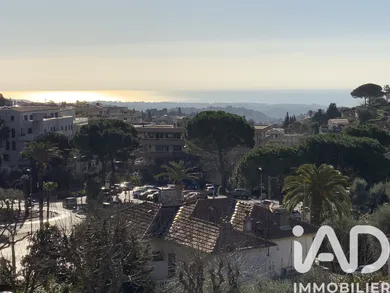 Apartment in Vence (06140)