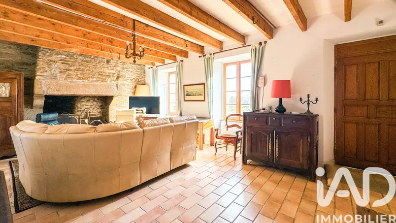 Maison 12 pièces 278 m² · à Coatréven · 278 m² · 345 000 €