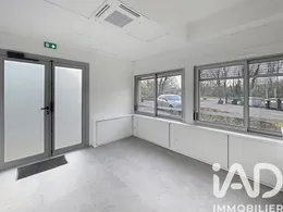 Building in Montagny (69700)