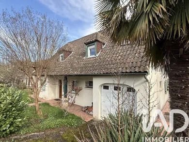 Maison de ville à Saint-Pantaléon-de-Larche (19600)