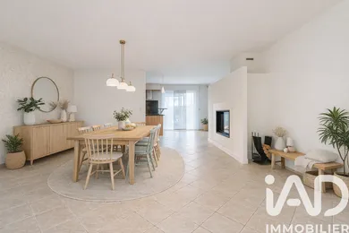 House in Luynes (37230)