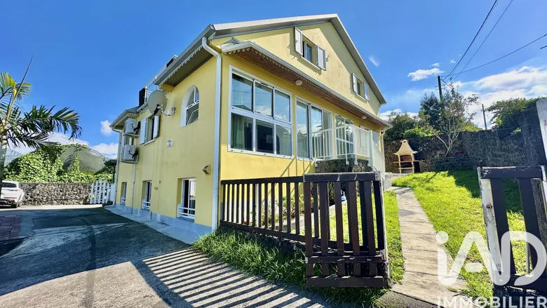 Immeuble 3 pièces 315 m² · à Le Tampon · 315 m² · 569 000 €