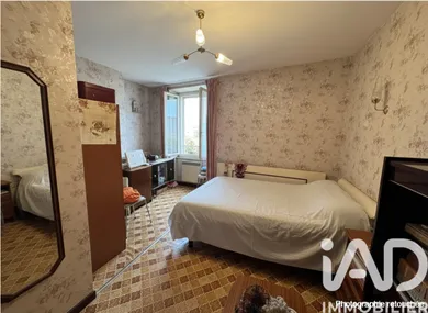 Apartment in Saint-Étienne (42100)