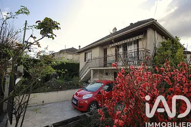 Maison traditionnelle à Villecresnes (94440)