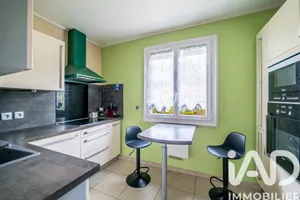 Maison à Yvré-l'Évêque (72530)