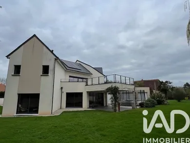 Architectural house in Saint-Contest (14280)