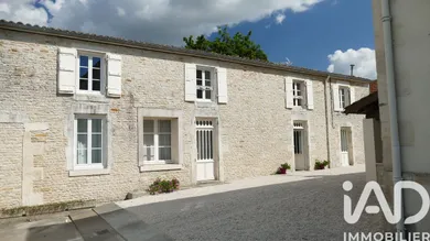 Maison d'architecte à Saint-Sauveur-d'Aunis (17540)
