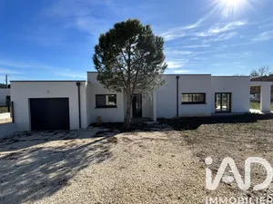 Maison d'architecte à Saint-Martin-de-Valgalgues (30520)