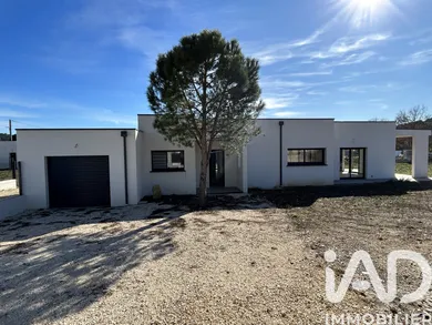 Maison d'architecte à Saint-Martin-de-Valgalgues (30520)