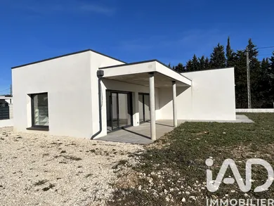 Maison d'architecte à Saint-Martin-de-Valgalgues (30520)