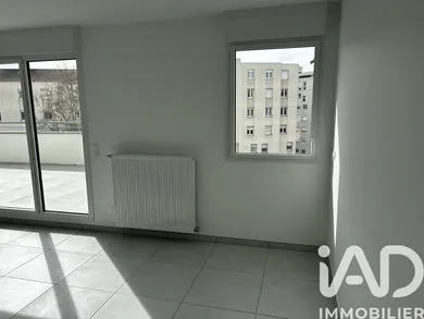 Apartment in Villeurbanne (69100)