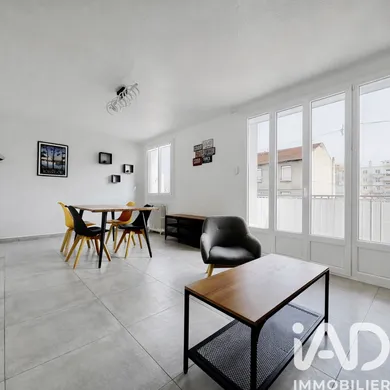 Apartment in Saint-Étienne (42000)
