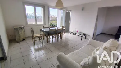 Appartement à Carpentras (84200)