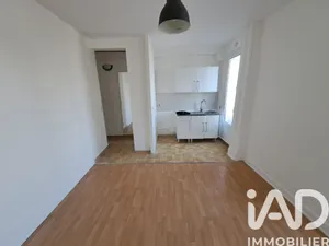 Apartment in Montreuil (93100)