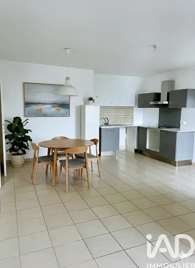Appartement à Bordeaux (33300)