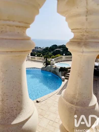 Mansion in Saint-Raphaël (83700)