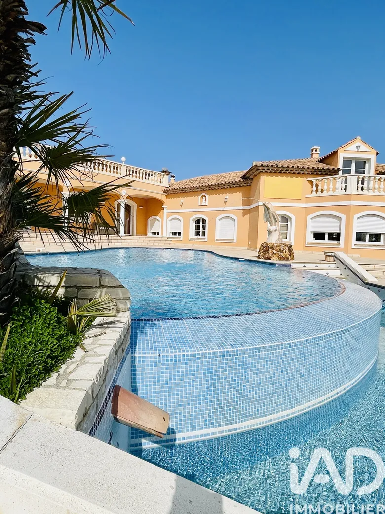 Maison 20 pièces 630 m² · à Saint-Raphaël · 630 m² · 3 750 000 €