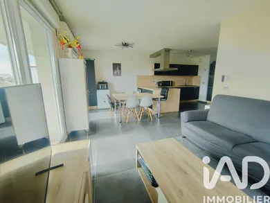 Apartment in Saint-Priest (69800)