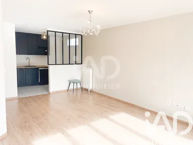 Apartment in Romainville (93230)
