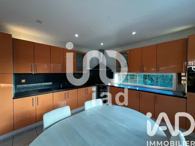 Pavillon à Loos (59120)