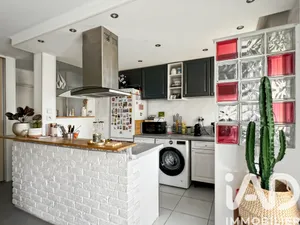 Apartment in Pontault-Combault (77340)