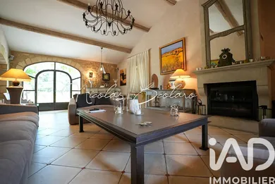 Mas à Cheval-Blanc (84460)