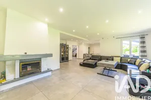 Maison à La Queue-en-Brie (94510)