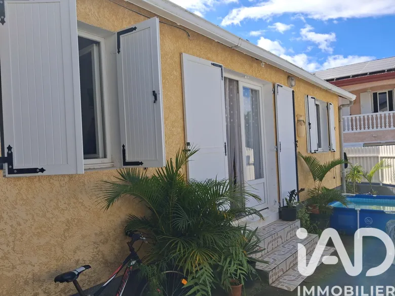 Maison 5 pièces 90 m² · à Le Tampon · 90 m² · 242 000 €