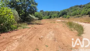 Terrain à bâtir à Montmeyan (83670)
