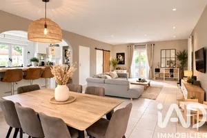 Maison à Férolles-Attilly (77150)