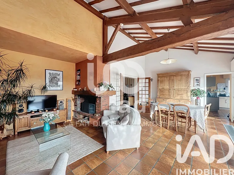 Maison 6 pièces 169 m² · à Saint-Fiacre-sur-Maine · 169,4 m² · 410 000 €