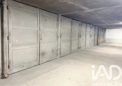 Parking à Paris (75014)