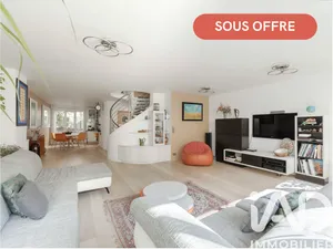 Duplex in Paris (75020)