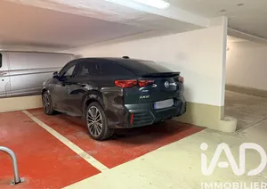 Parking à Paris (75011)