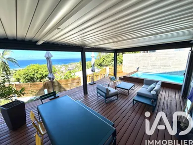 Maison à Saint-Pierre (97410)