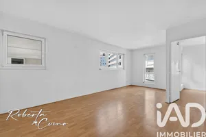 Apartment in Paris (75019)