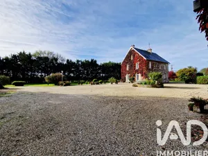 Domain in Fontenay-le-Pesnel (14250)